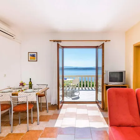 Two-bedroom 19 *