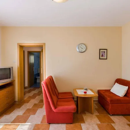 アパート Two-bedroom 19 *