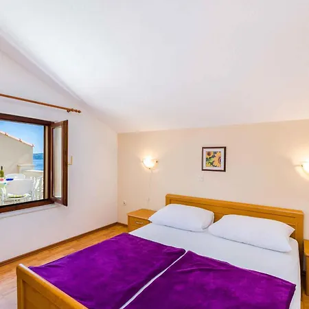 Two-bedroom 19 アパート